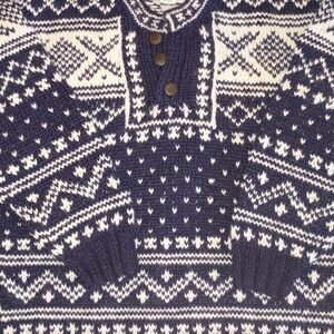 Hand Knit Vintage Navy and White Patterned Crewneck Sweater